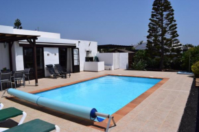 Villa Imogen with NEW HEATED SWIMMING POOL